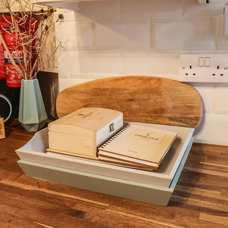 Corner House 솔트번바이더씨